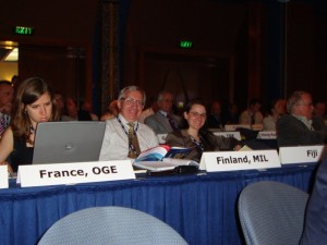 Arvo Kokkonen ja Heidi Falkenbach General Assemblyssä (Kuva: Arvo Vitikainen) 